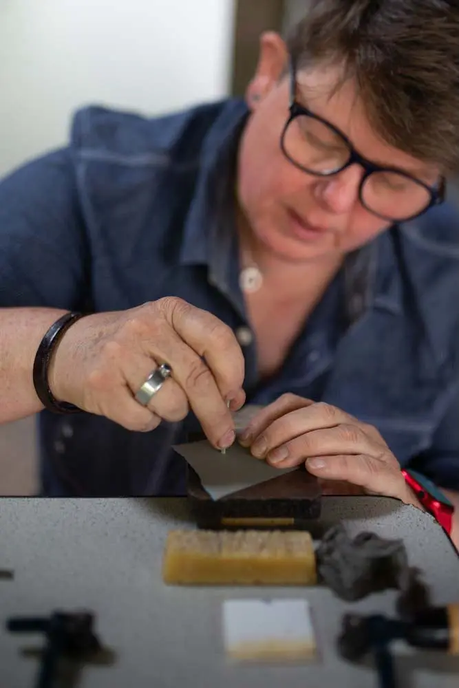 Netty Reddish at work on a creative workshop